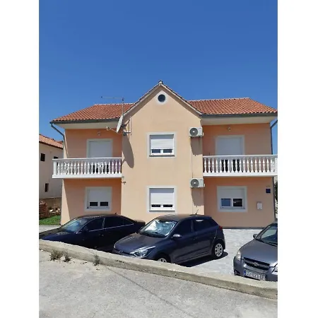 Daire Apartments Murter