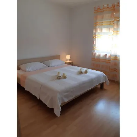 Apartments Murter Daire Murter