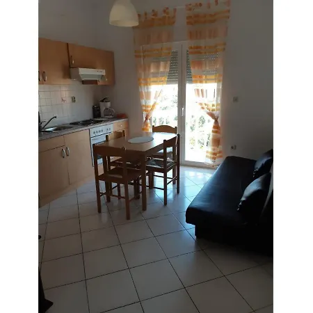 Apartments Murter Daire