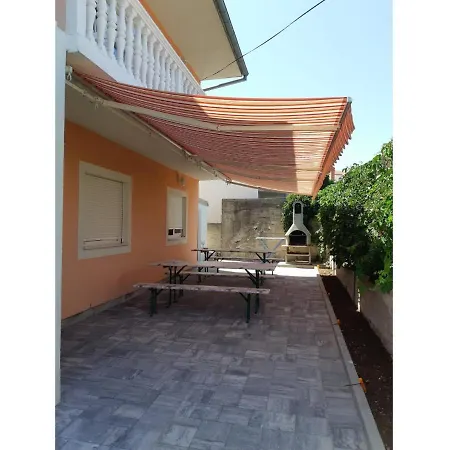 Daire Apartments Murter